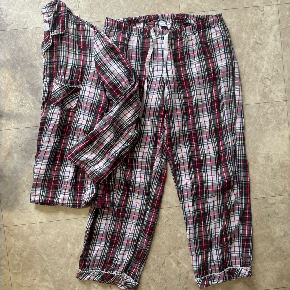 Victorias Secret Christmas Pajama Set classic Christmas colors size Large